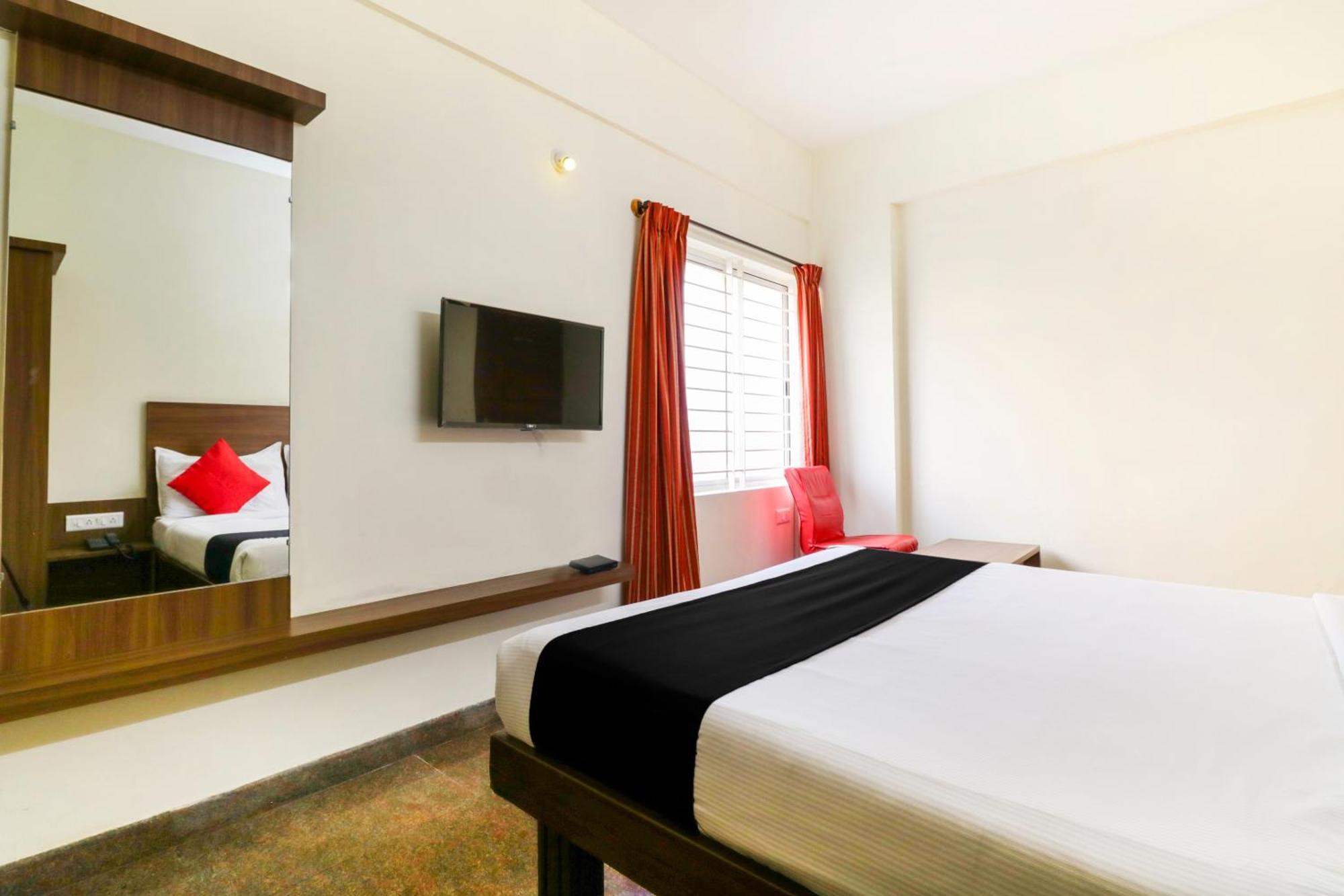 Hotel O Champion Comfort Near Hosahalli Metro Station Bangalore Buitenkant foto