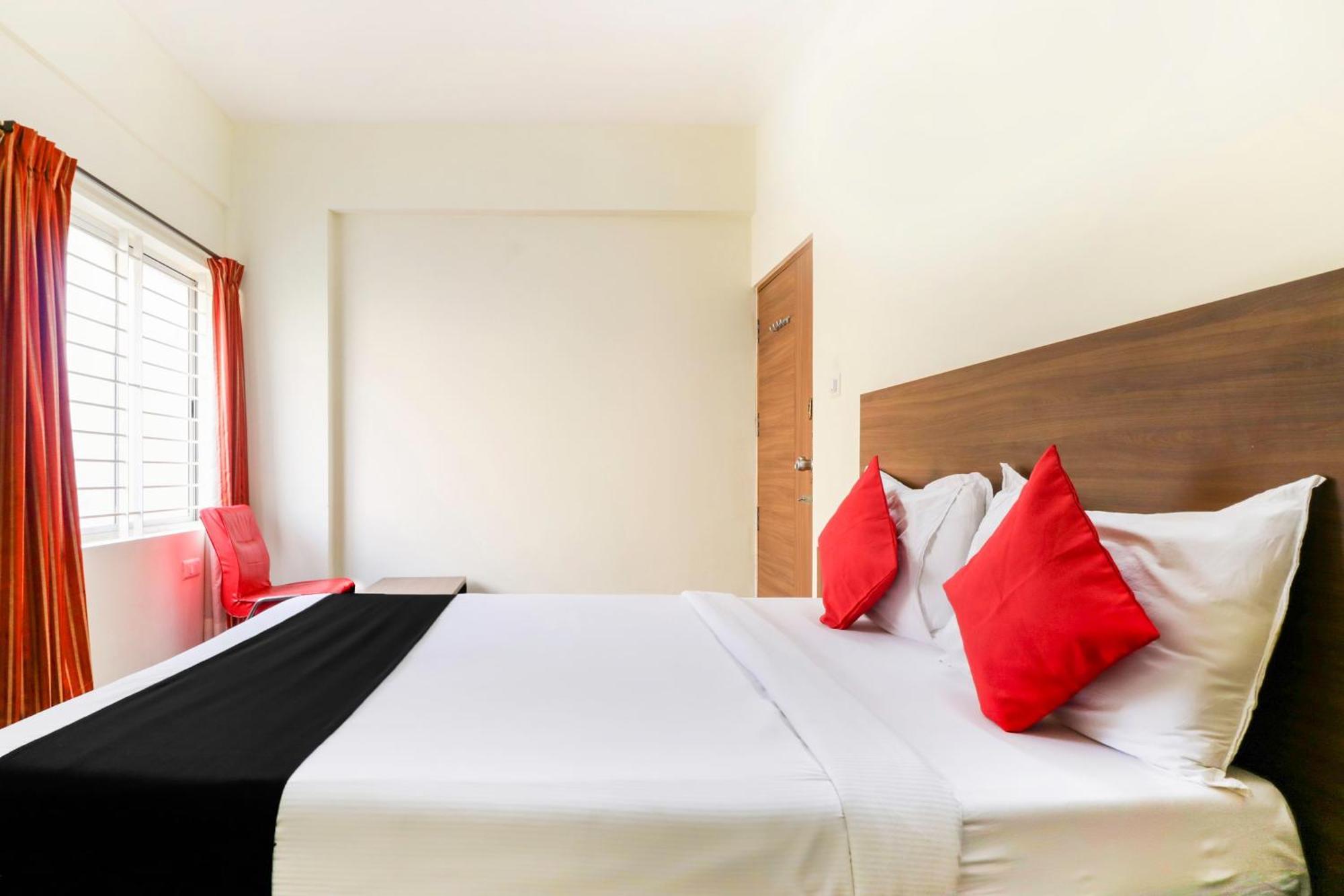 Hotel O Champion Comfort Near Hosahalli Metro Station Bangalore Buitenkant foto