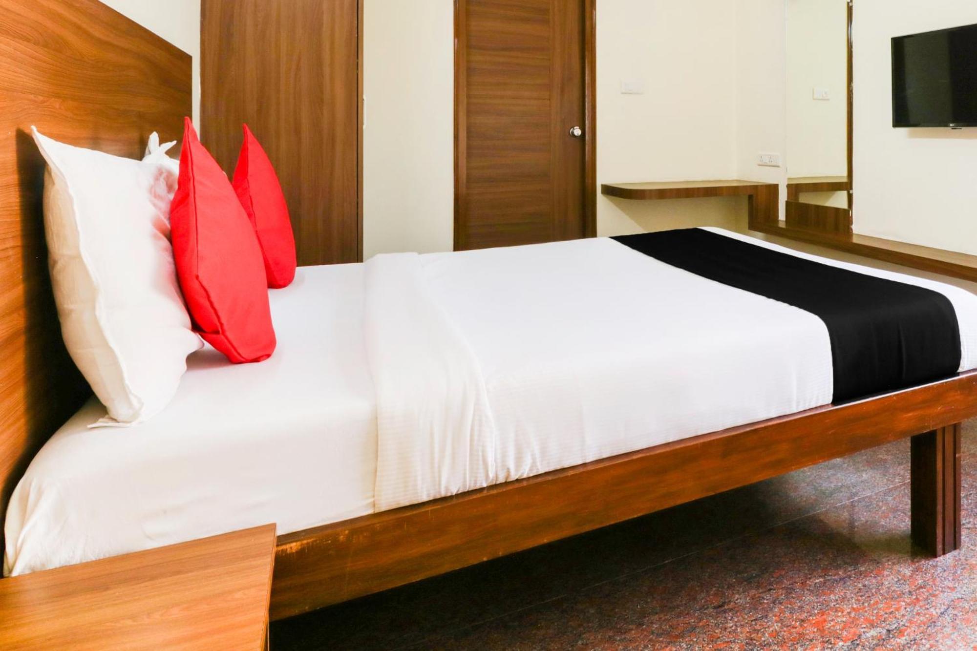Hotel O Champion Comfort Near Hosahalli Metro Station Bangalore Buitenkant foto