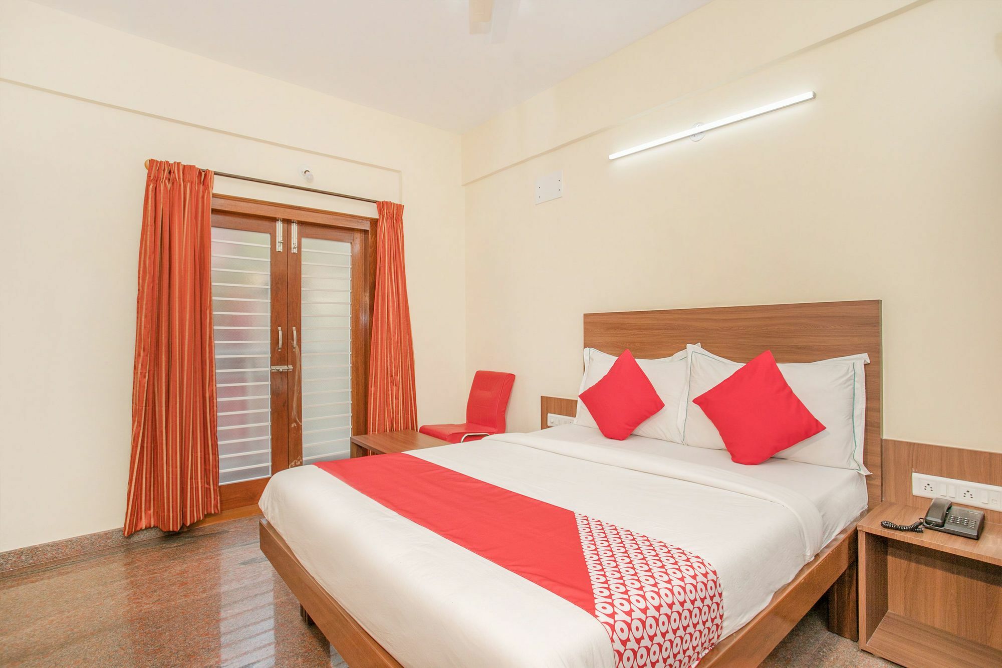 Hotel O Champion Comfort Near Hosahalli Metro Station Bangalore Buitenkant foto