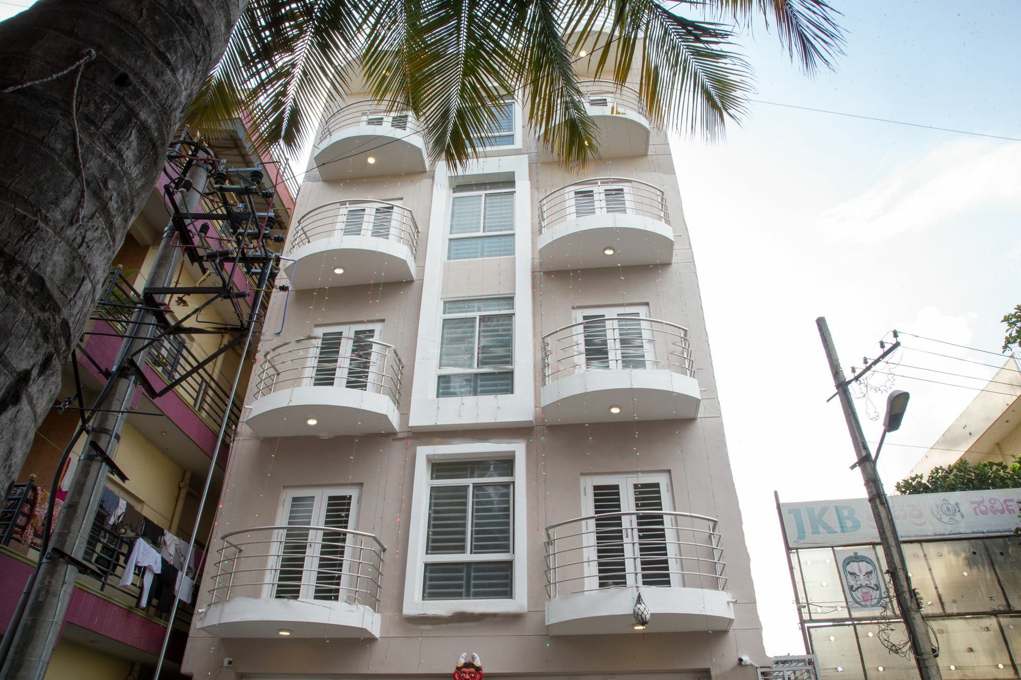 Hotel O Champion Comfort Near Hosahalli Metro Station Bangalore Buitenkant foto