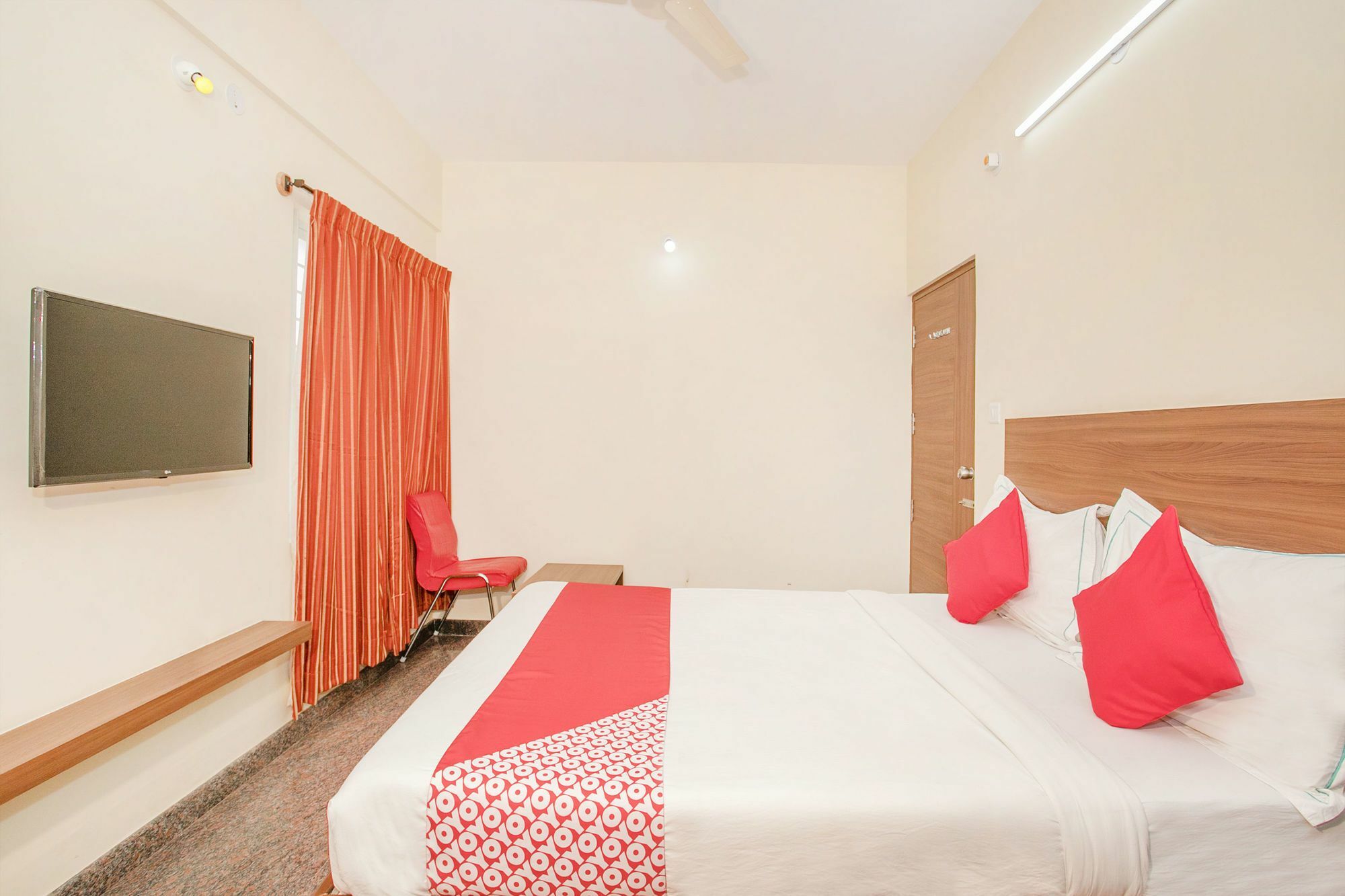 Hotel O Champion Comfort Near Hosahalli Metro Station Bangalore Buitenkant foto